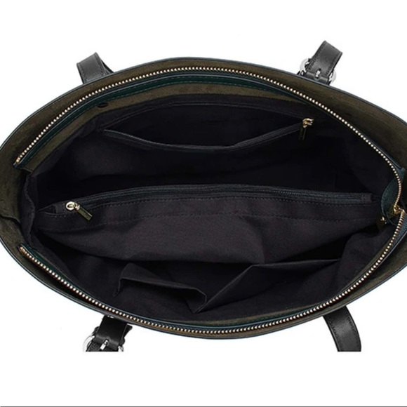 Black medium shoulder bag. - Picture 6 of 12